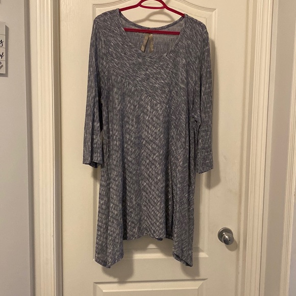 Pennington’s top with long sides - Picture 1 of 4